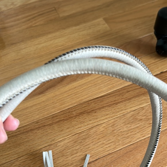 Gorgeous Off-White Michael Kors Purse-100% Genuine luxury LEATHER - Picture 12 of 14